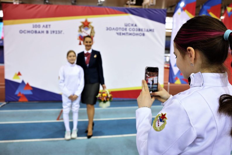 gallery_641062efddbab