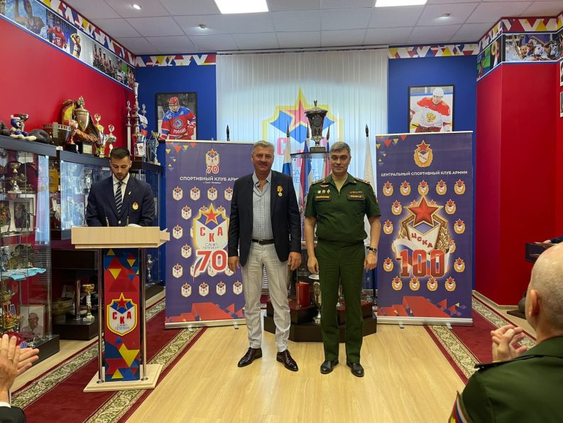 gallery_64a9389494caf