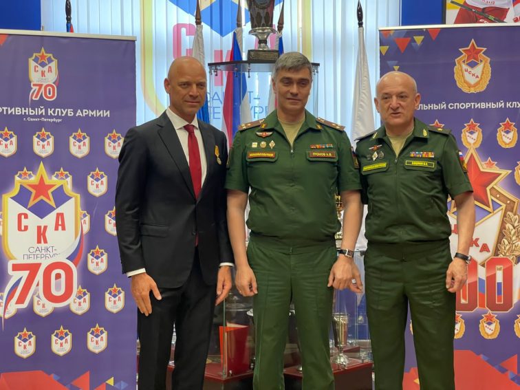 gallery_64a938a87d758