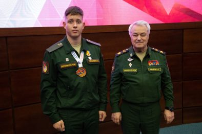 gallery_651c447171344