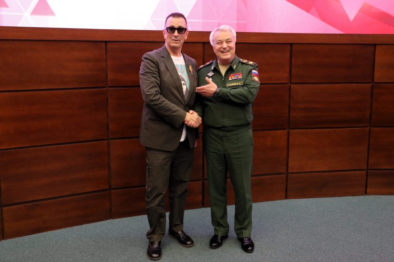 gallery_651c4503414b5