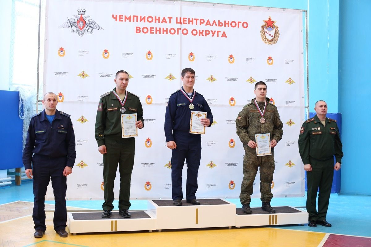 Самарский филиал ЦСКА провел чемпионат Центрального военного округа по  армейскому гиревому рывку