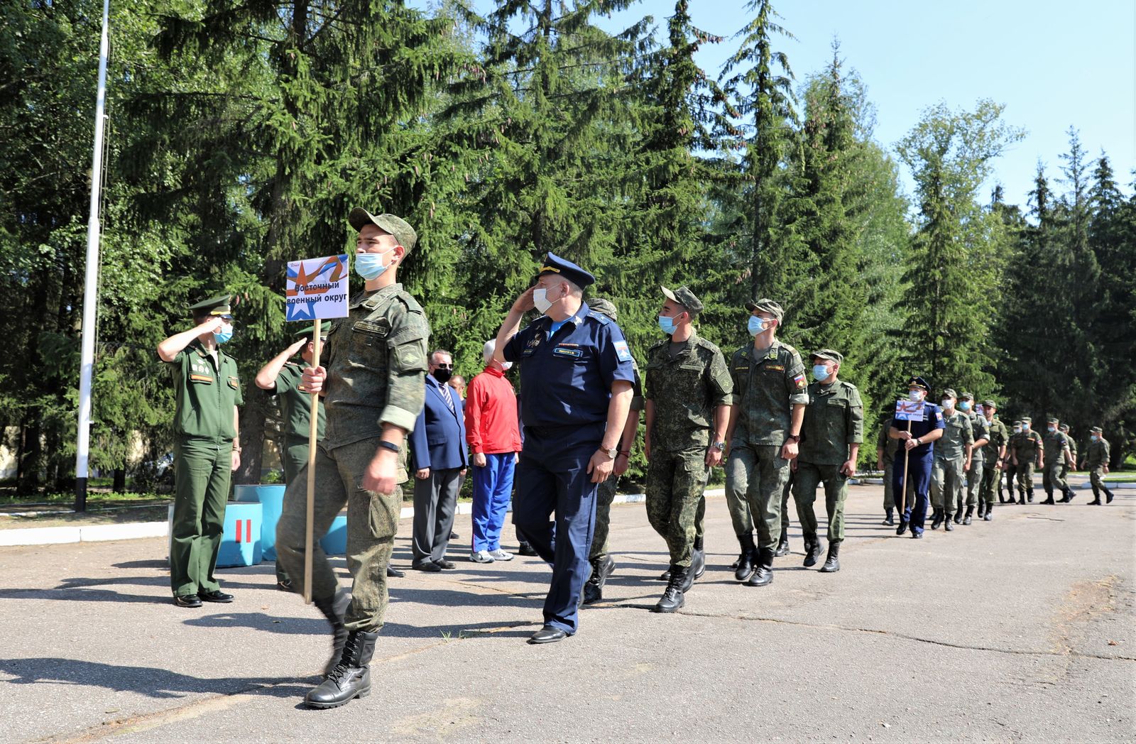 Умение стрелять точно в цель показывает высокий уровень подготовки  военнослужащих»: В Калининце дан старт чемпионату ВС РФ по стрельбе из  штатного или табельного оружия