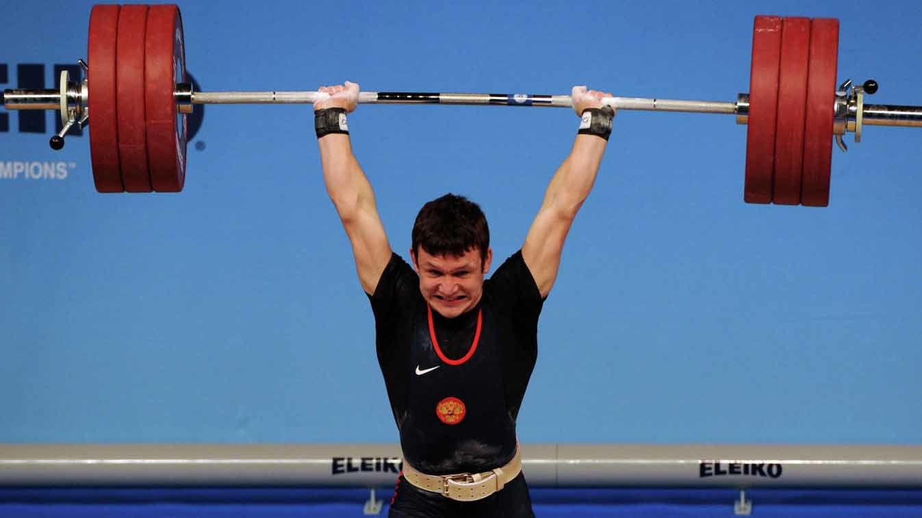 Армеец Сергей Петров завоевал три «серебра» на чемпионате Европы по тяжелой атлетике