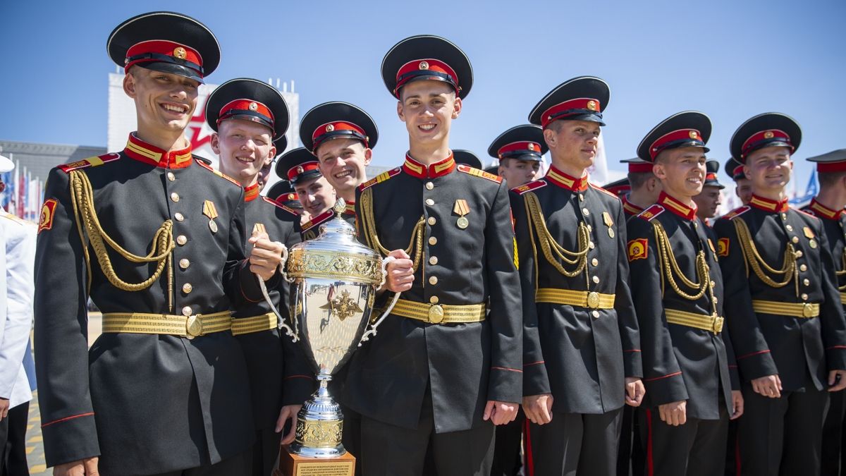 Команда Санкт-Петербургского суворовского военного училища стала победителем II международных открытых Кадетских игр