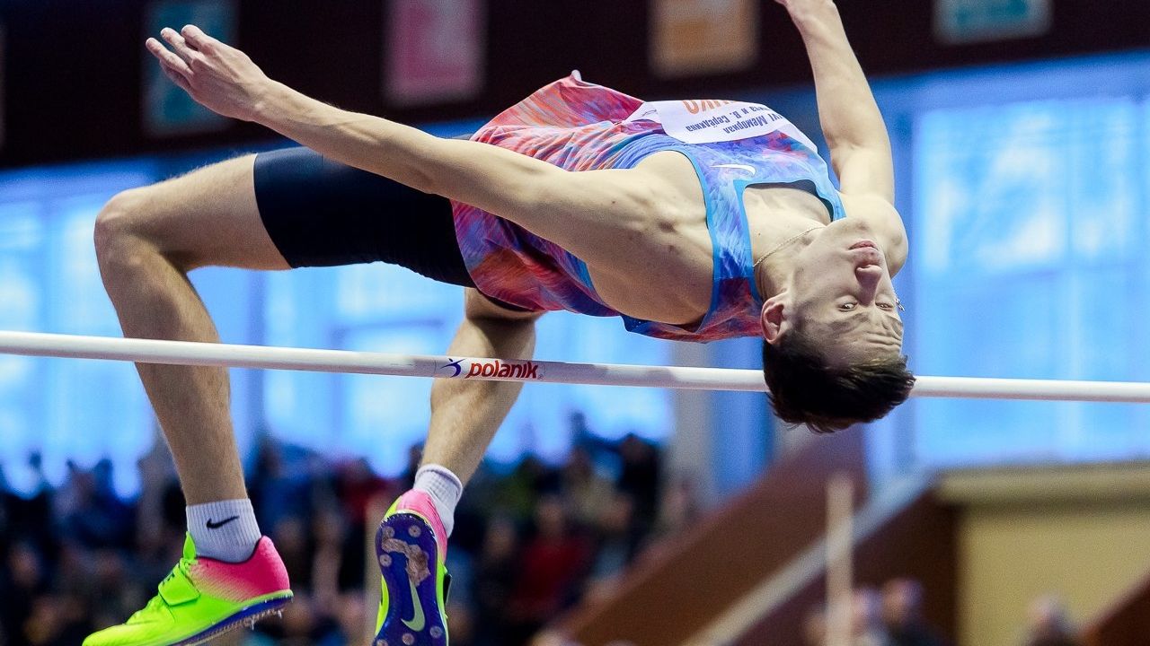 Данил Лысенко (ЦСКА) победил на турнире по прыжкам в высоту в Чехии