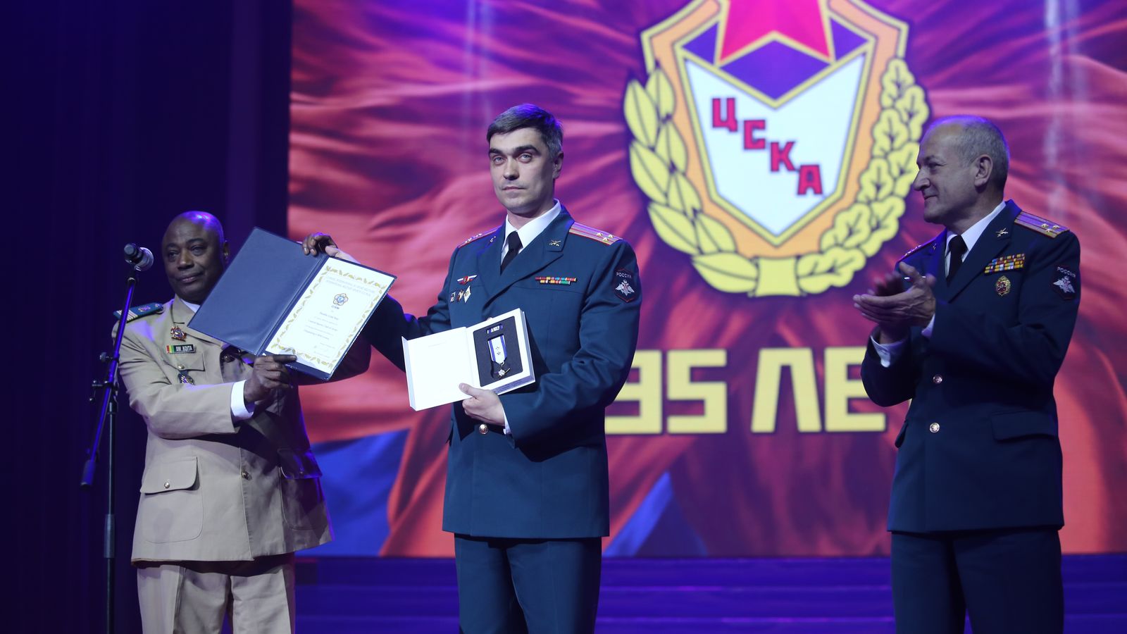 Центральный спортивный клуб Армии получил высшую награду Международного совета военного спорта - «Двойную золотую звезду»