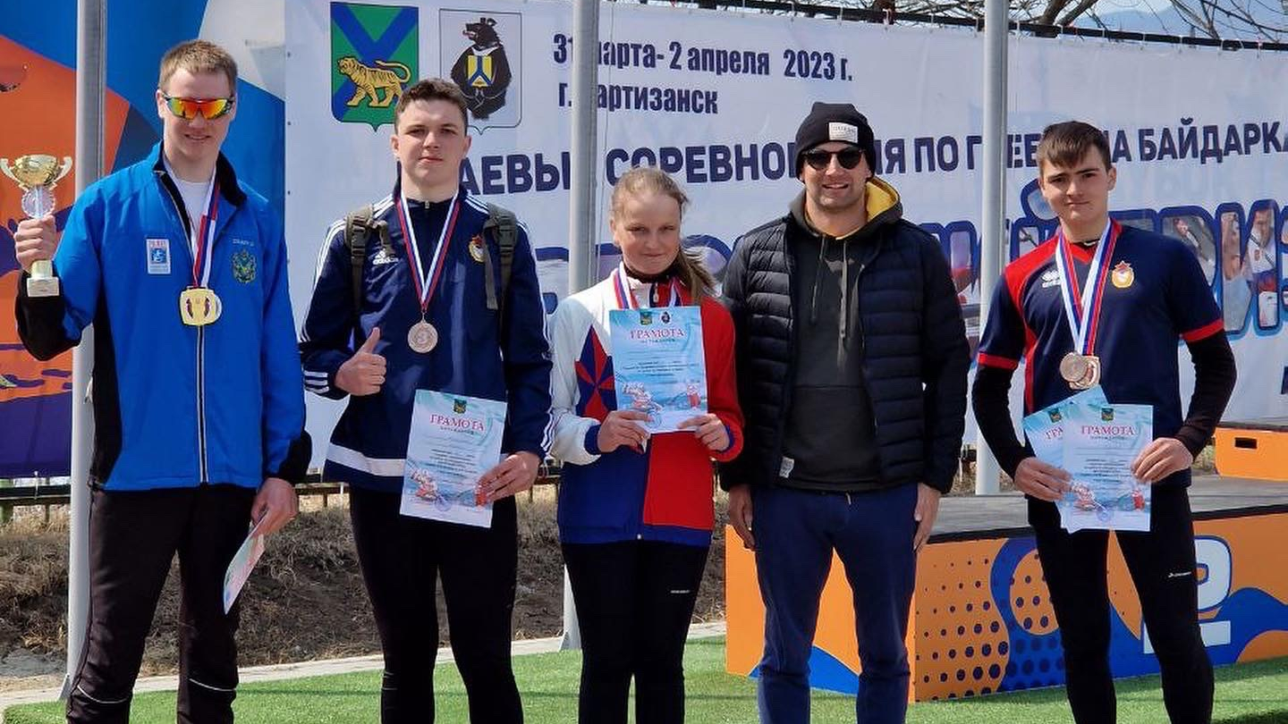 На Первенстве ДФО и краевых соревнованиях Владивостокские гребцы СШ (ОРК) филиала ЦСКА/Хабаровск завоевали 20 медалей