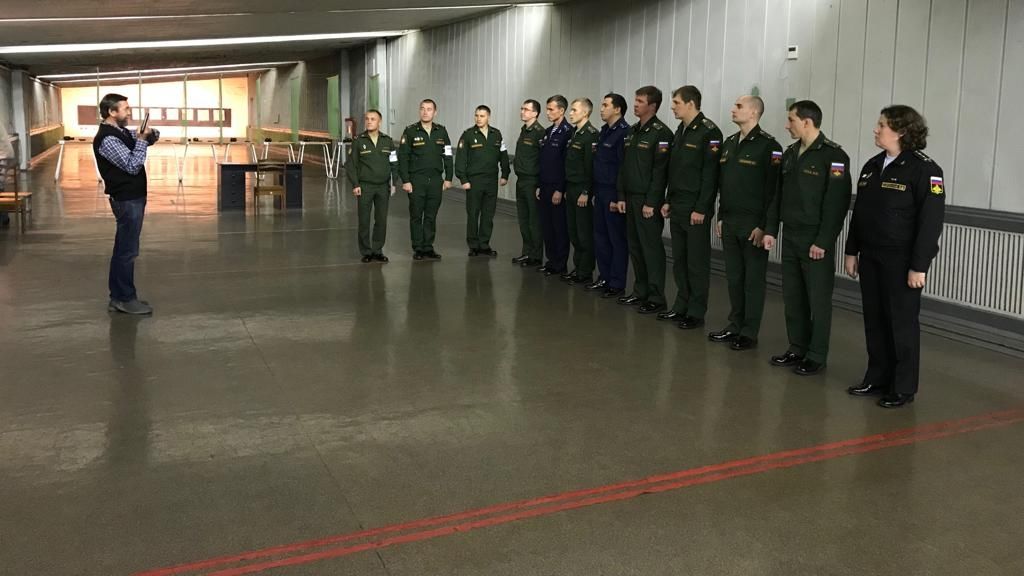 Занятие по огневой подготовке с начальниками спортивных команд ЦСКА прошло в стрелковом тире армейского Клуба