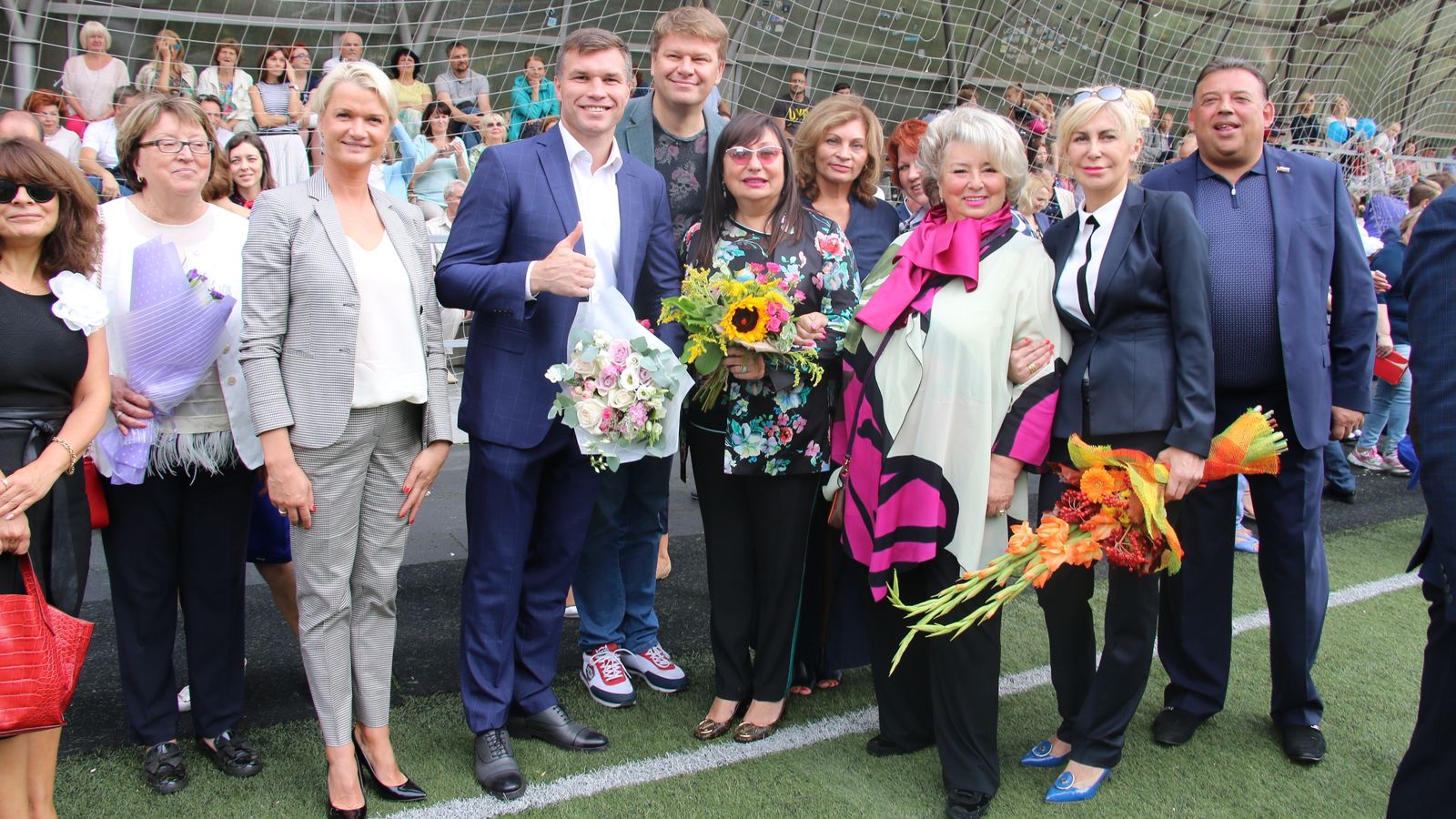 Первый заместитель начальника ЦСКА Светлана Хоркина приняла участие в торжественной линейке школы №1287 посвященной Дню знаний (НАШЕ ВИДЕО)