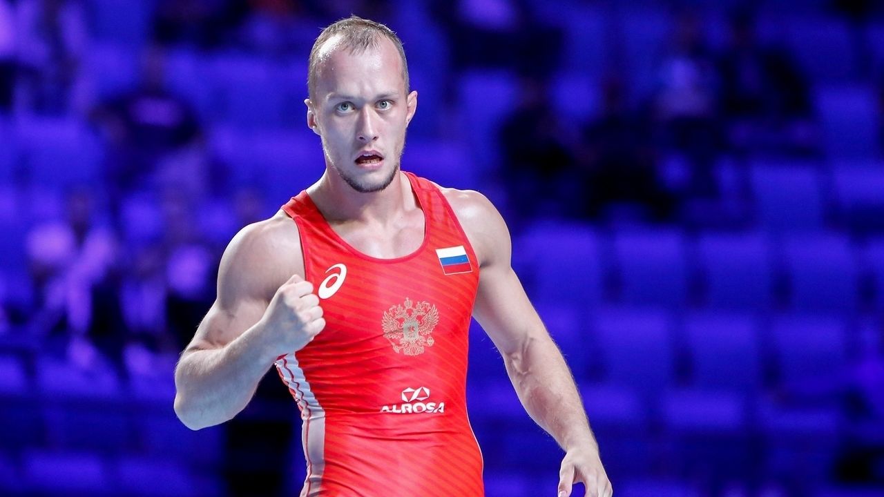 Армейские классики Сергей Емелин Артем Сурков и Никита Мельников примут участие в Кубке АЛРОСА в Москве