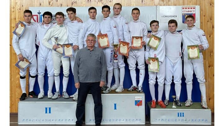 Серебряный дубль – итог выступления шпажиста санкт-петербургской спортивной школы ЦСКА Кирилла Гурова