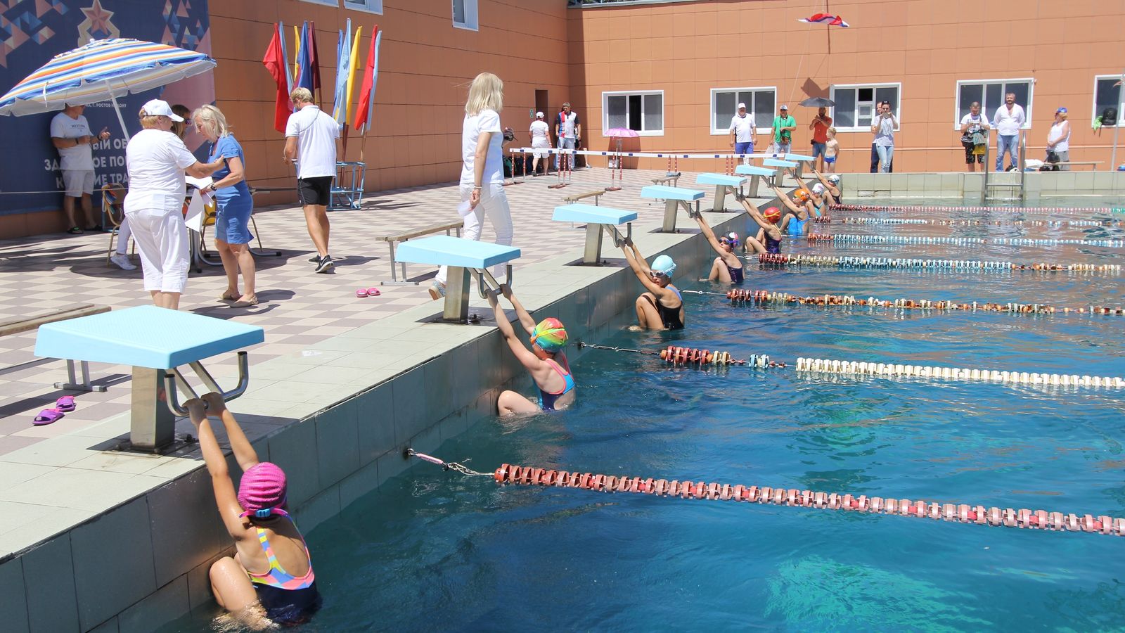 В бассейне ЦСКА/Ростов-на-Дону прошло открытое первенство СШОРК по плаванию посвященное Дню защиты детей