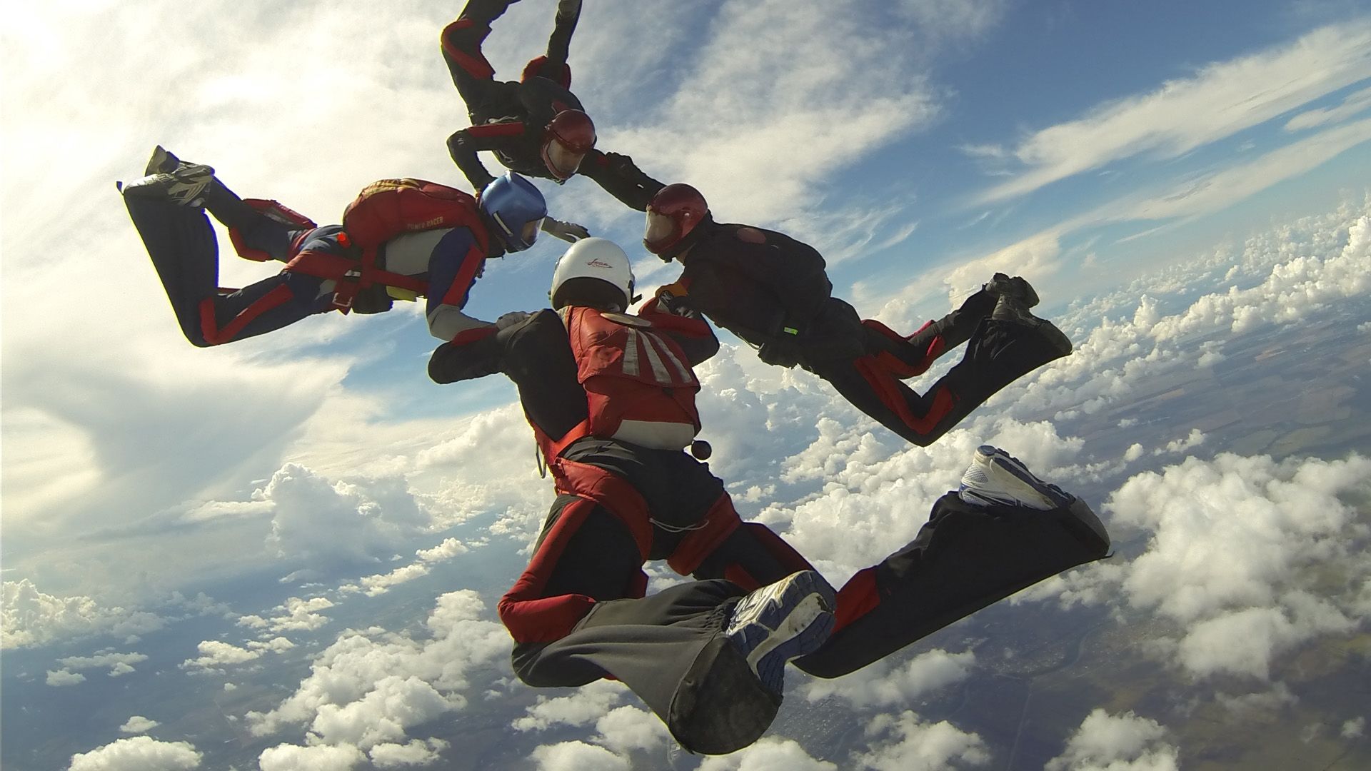 Десять лучших спортсменов-военнослужащих представят Россию  на 40-ом чемпионате мира по парашютному спорту