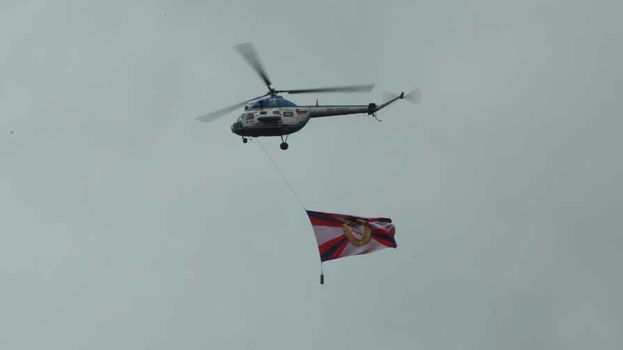 Вертолеты ЦСКА устроили праздник в небе над Самарой