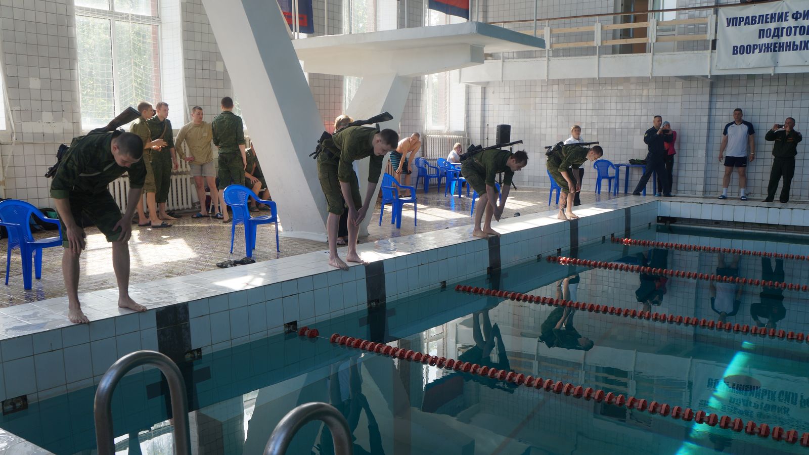 Чемпионат Вооруженных Сил РФ по военно-прикладному плаванию прошел в Кронштадте