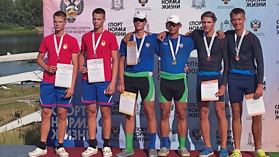 Воспитанники СШ (ОРК) СЦ (МиФП г. Калининград) филиала ЦСКА г. Санкт-Петербург - призёр Первенства России до 17 лет по гребному спорту