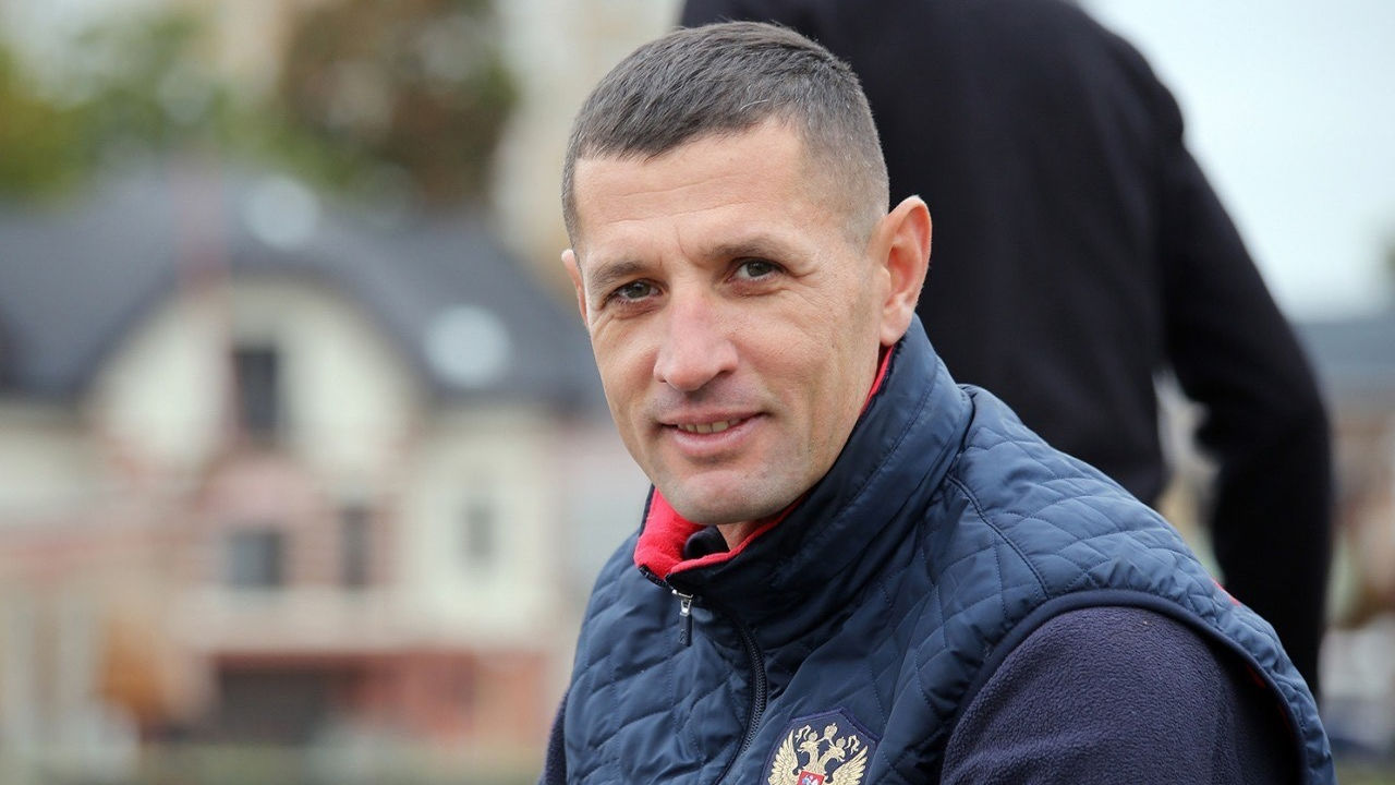 Анатолий Кремаренко стал лучшим тренером-преподавателем по олимпийским видам спорта Калининградской области по версии конкурса «Янтарный Олимп» 2023 года