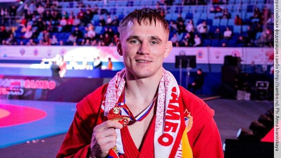 Пять золотых наград завоевали армейские самбисты на чемпионате России в Чебоксарах