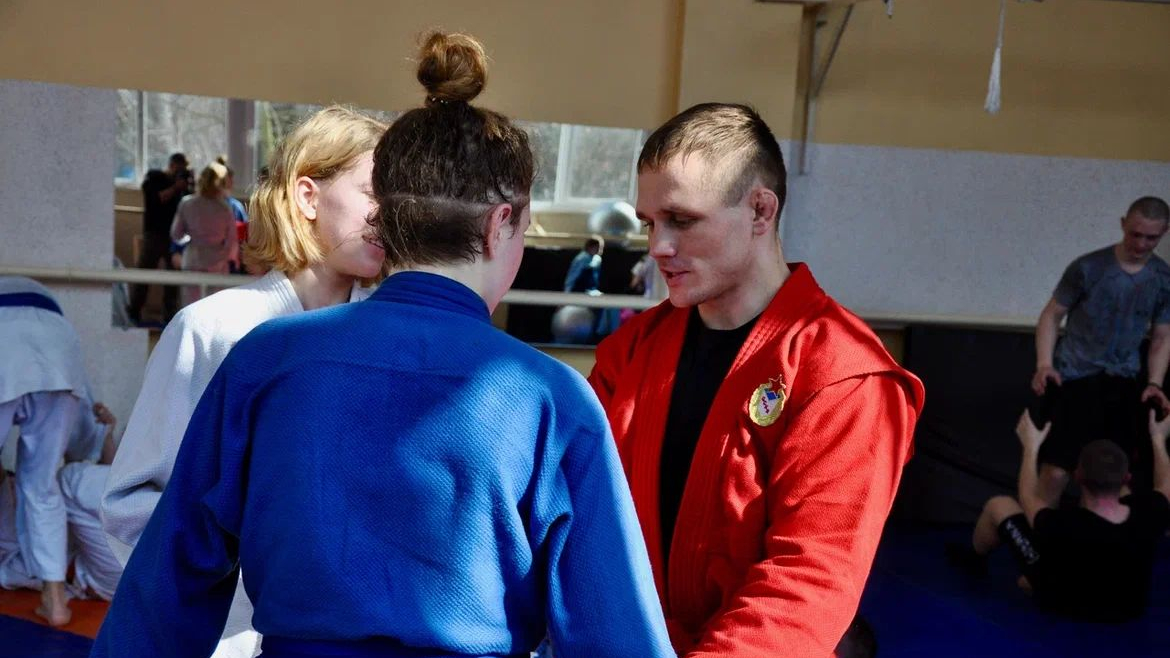 Чемпион мира и Европы по боевому самбо Федор Дурыманов провел мастер-класс в Мелитополе