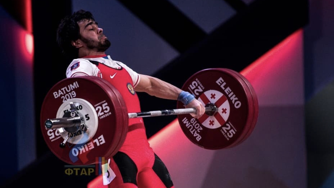 Армейские штангисты приступили к тренировкам на сборе российской команды в Сочи