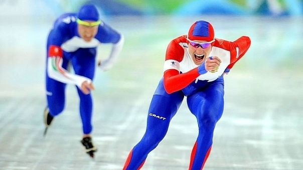 Армейские конькобежцы завоевали «золото» и «бронзу» в командных гонках на этапе Кубка мира в Обихиро