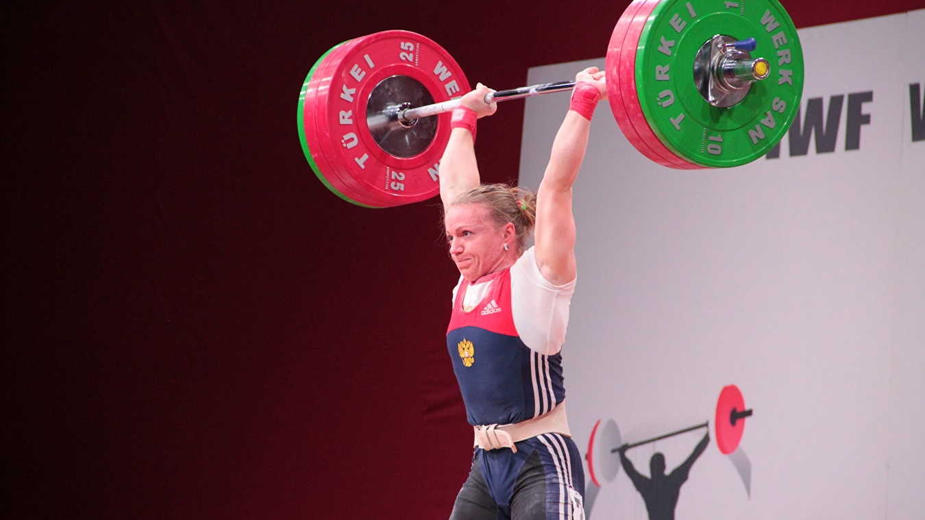 Армейские тяжелоатлеты завоевали 22 награды на чемпионате России в Новосибирске