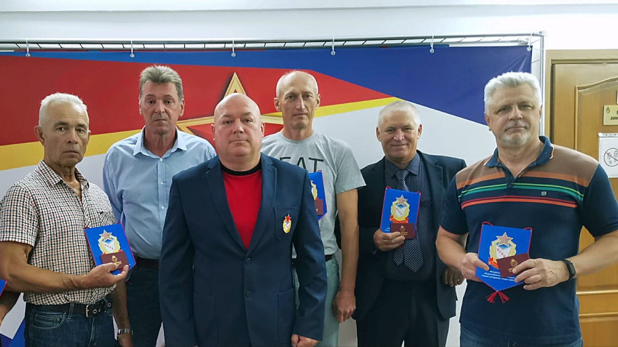 В спортивном центре (МиФП г. Калининград) филиала ЦСКА Санкт-Петербург состоялось вручение удостоверений ветеранам армейского Клуба