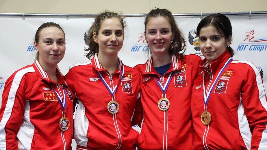 Армейская саблистка Ольга Никитина завоевала «золото» чемпионата России по фехтованию в команде