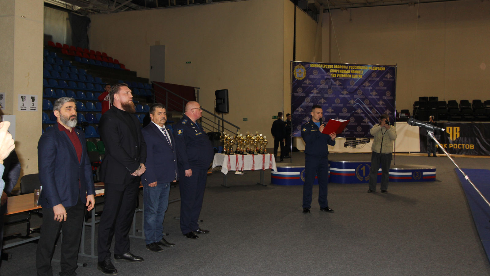 Начальник ростовского филиала ЦСКА Виктор Чепурнов принял участие в торжественном открытии чемпионата ВКС по АРБ