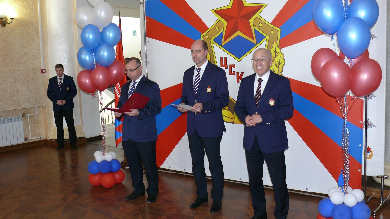 Мужчины филиала ЦСКА/Хабаровск тепло поздравили коллег прекрасного пола с наступающим женским праздником