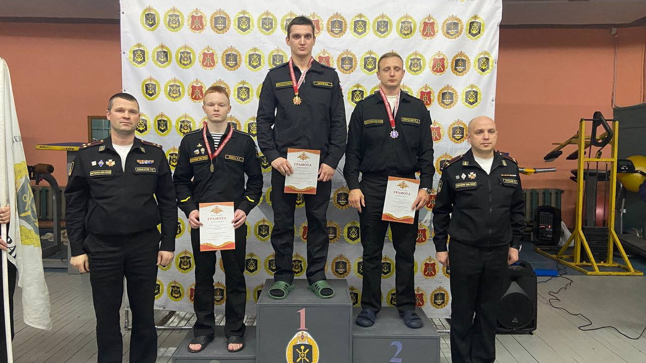 На базе СЦ (МиФП г. Североморск) прошел чемпионат североморского гарнизона по плаванию