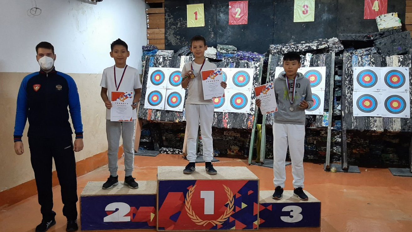 На открытом Первенстве СШ (ОРК) СЦ (г. Чита) филиала ЦСКА/Хабаровск армейские лучники завоевали 10 медалей
