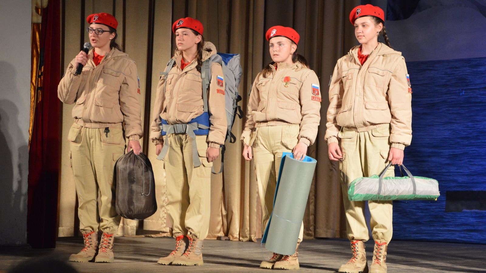 Юнармейцы спортивного центра приняли участие во втором внеочередном слете «Юнармии»