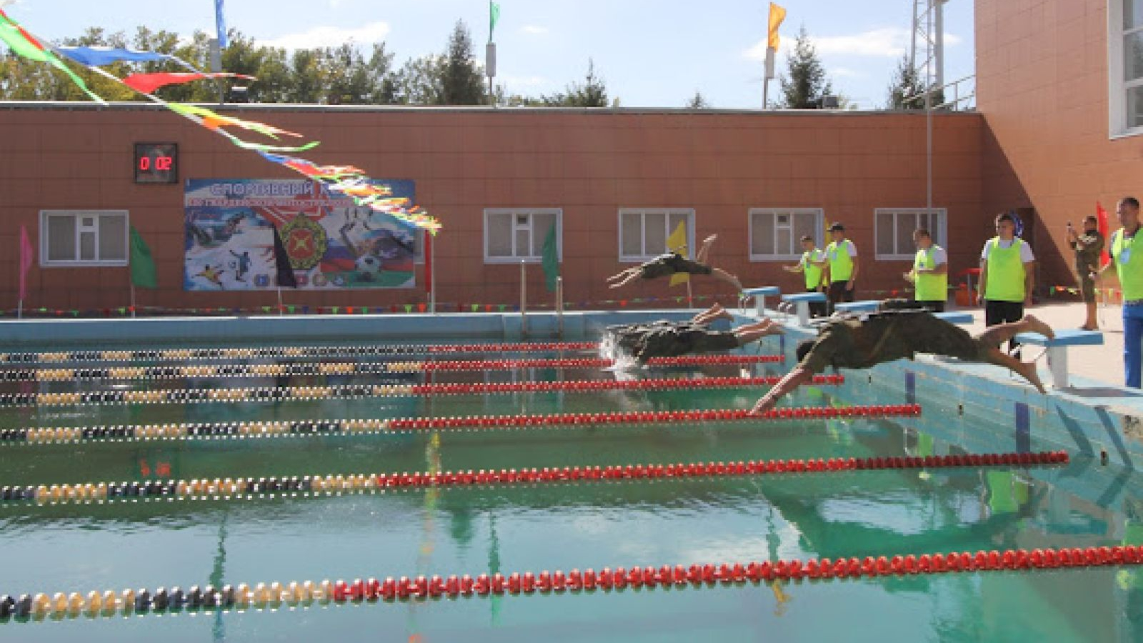 В РОСТОВЕ ПРОШЕЛ ЧЕМПИОНАТ ПО ПЛАВАНИЮ С АВТОМАТОМ