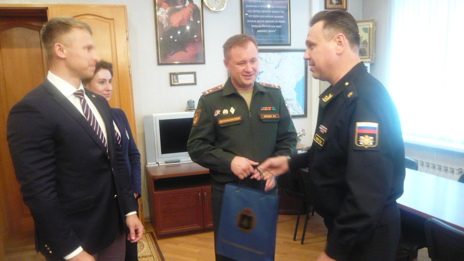 Начальник ЦСКА полковник Михаил Барышев встретился с командующим Каспийской флотилии