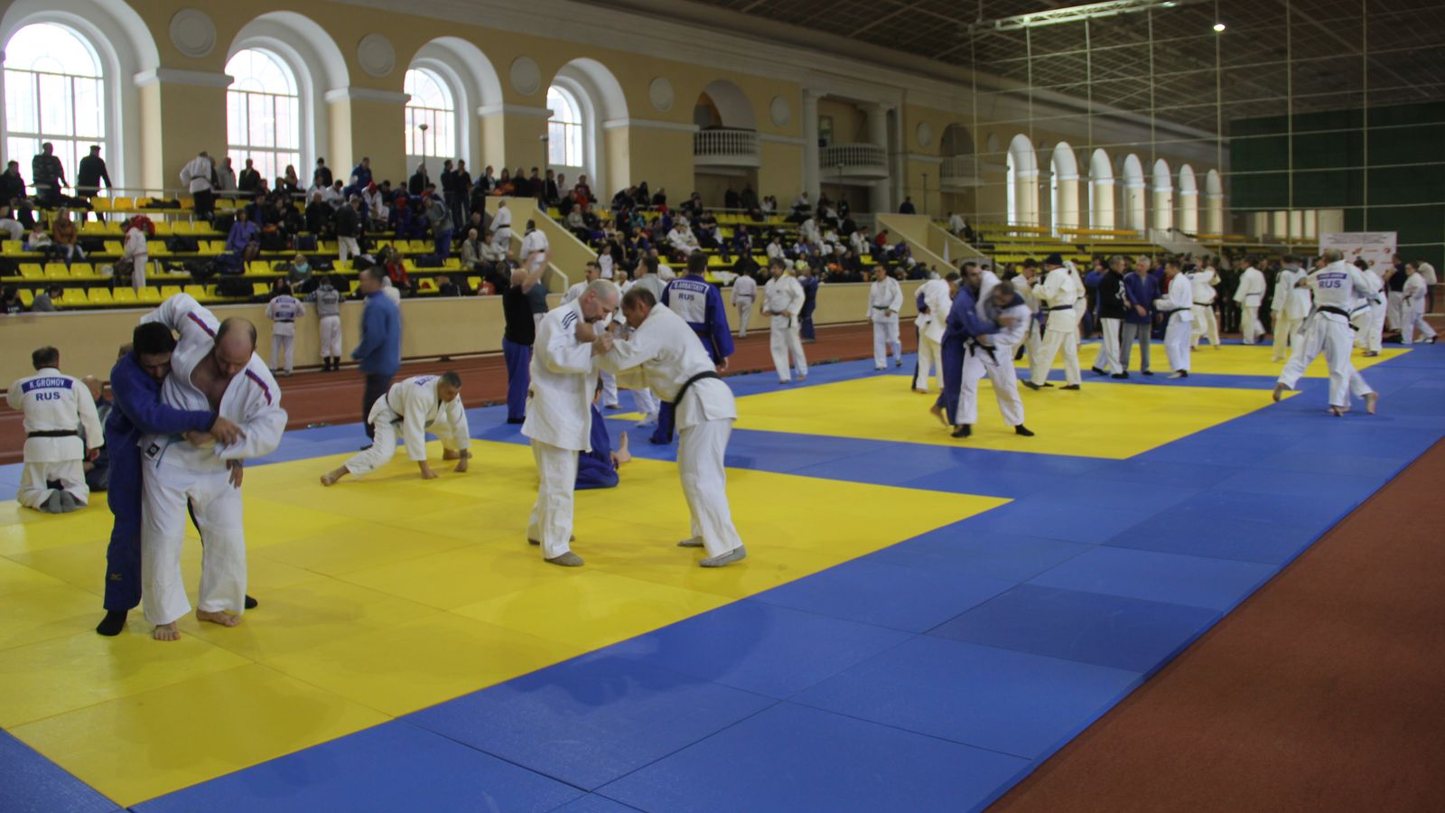 В Санкт-Петербурге прошел XVIII турнир по дзюдо среди ветеранов и кадетов