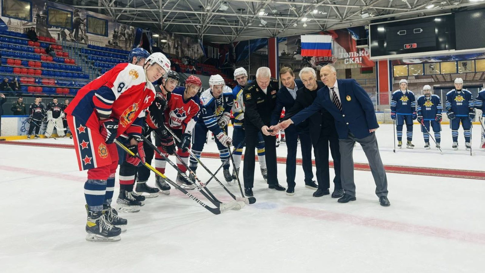 В Санкт-Петербурге открыли чемпионат Вооруженных Сил Российской Федерации по хоккею с шайбой