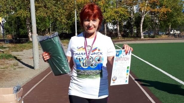 Сотрудница СОК (г. Вилючинск) филиала ЦСКА/Хабаровск Нина Титус победила на городских соревнованиях по скандинавской ходьбе