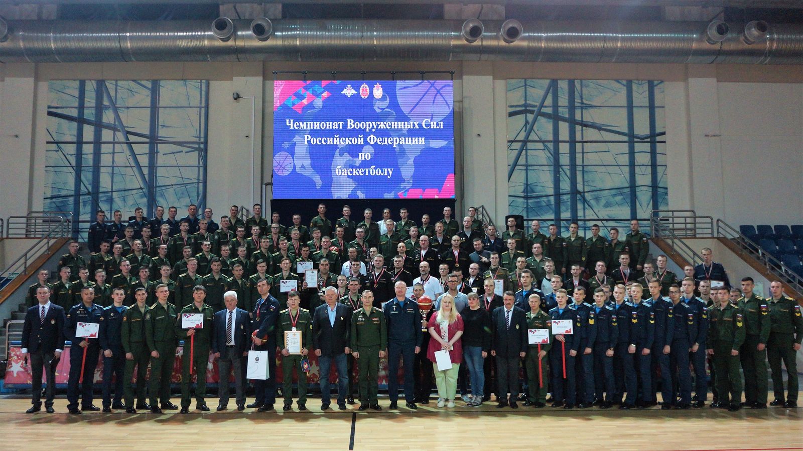 «Только в движении вы сможете добиться самых высоких результатов в службе»: В ЦСКА завершился первый чемпионат ВС РФ по баскетболу