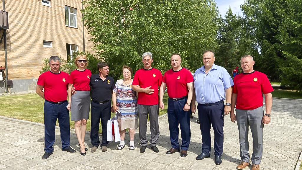 В самарском филиале ЦСКА вручили юбилейные медали ветеранам ЦСК ВВС г. Самара