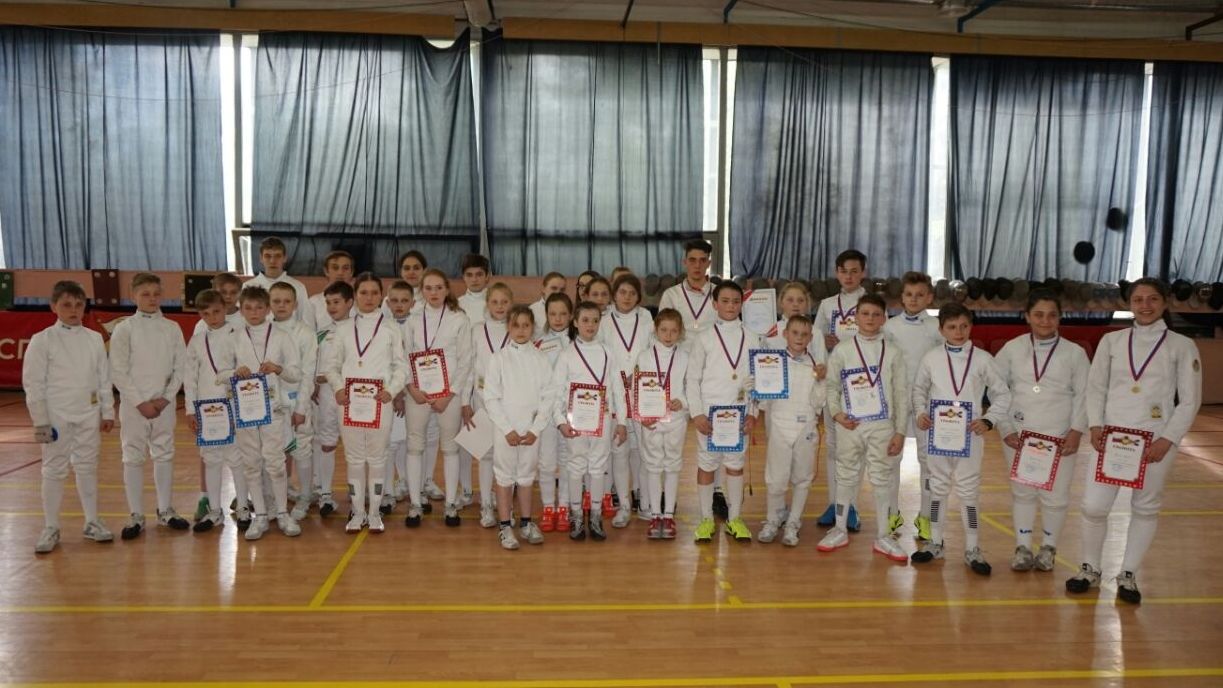 Первенство СШОР ЦСКА по фехтованию завершилось в Москве