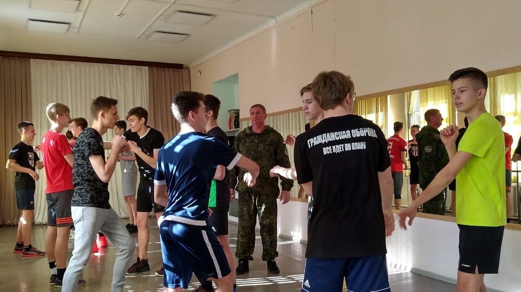 Тренер СШ (ОРК) ЦСКА/Хабаровск по рукопашному бою Сергей Быков -- финалист краевого этапа Всероссийского конкурса «Сердце отдаю детям»