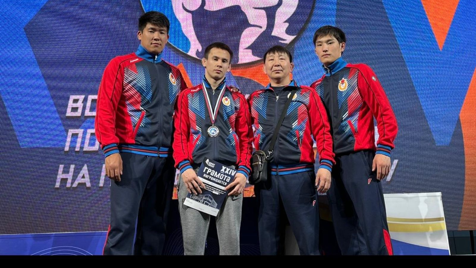 БОРЕЦ ХАБАРОВСКОГО ФИЛИАЛА ЦСКА ЗАВОЕВАЛ СЕРЕБРО НА ВСЕРОССИЙСКОМ ТУРНИРЕ ВО ВЛАДИВОСТОКЕ