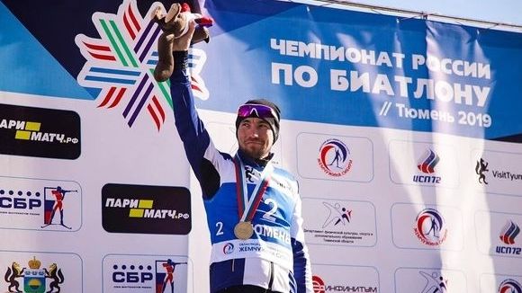 Армейский биатлонист Александр Логинов стал лучшим в гонке преследования на чемпионате России в Тюмени