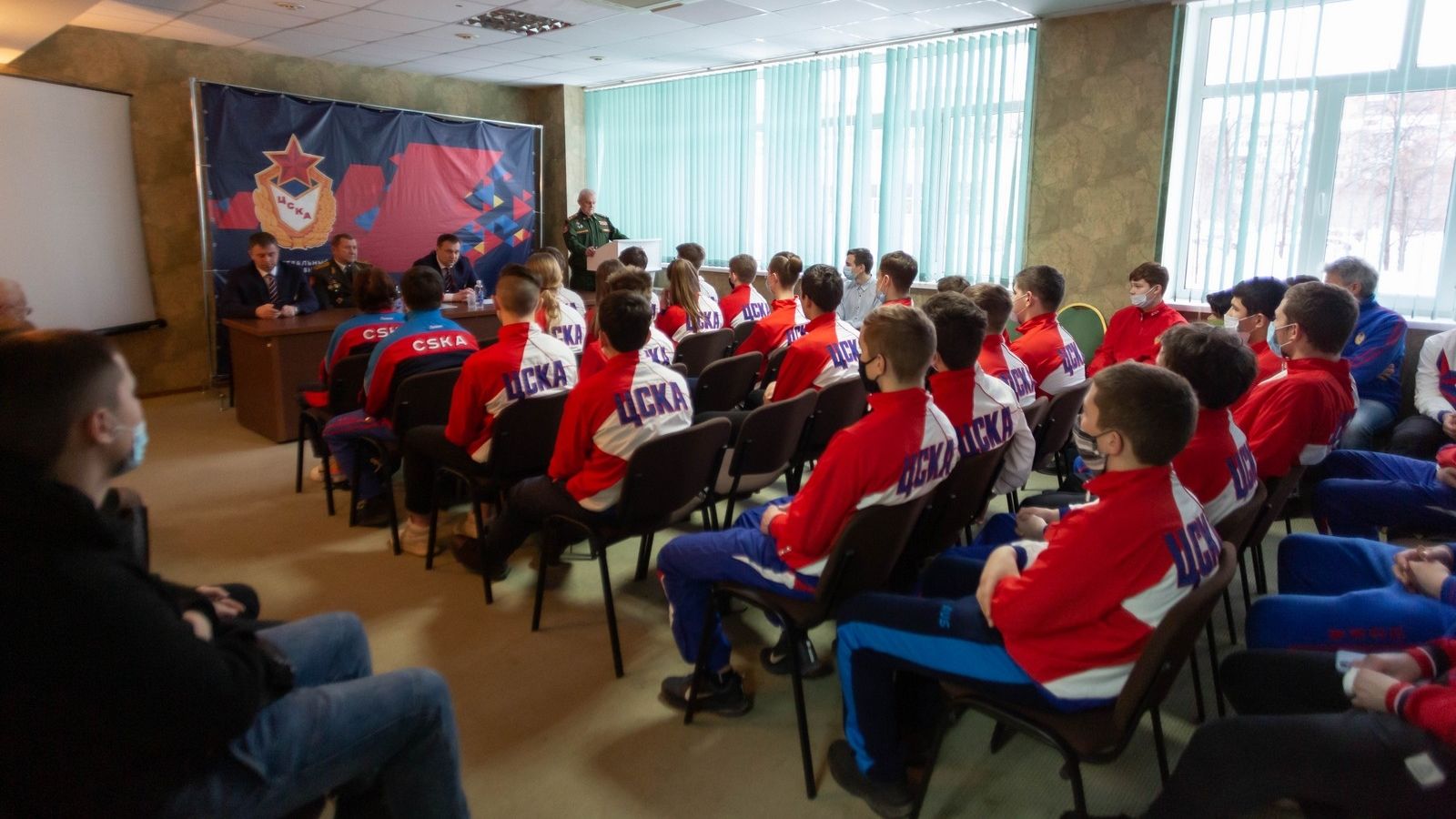 Из первых уст: Самарский филиал ЦСКА провел День воинской славы с участием воспитанников спортшколы и ветеранов Вооруженных Сил