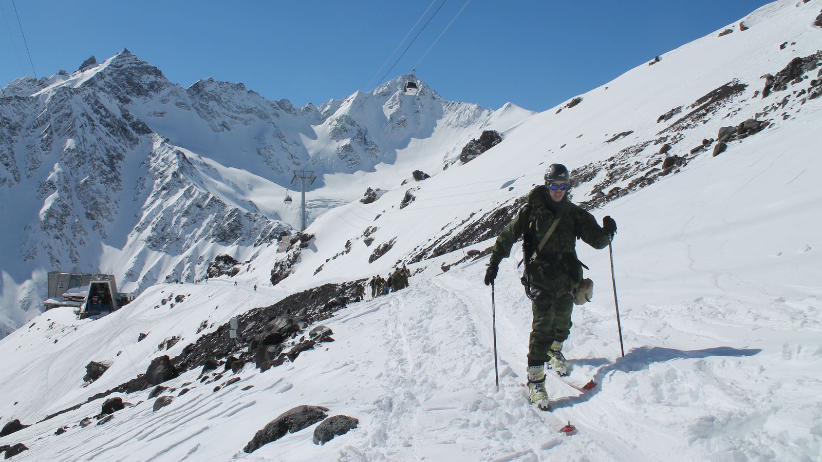 В Сочи проходит чемпионат Вооруженных сил России по ски-альпинизму
