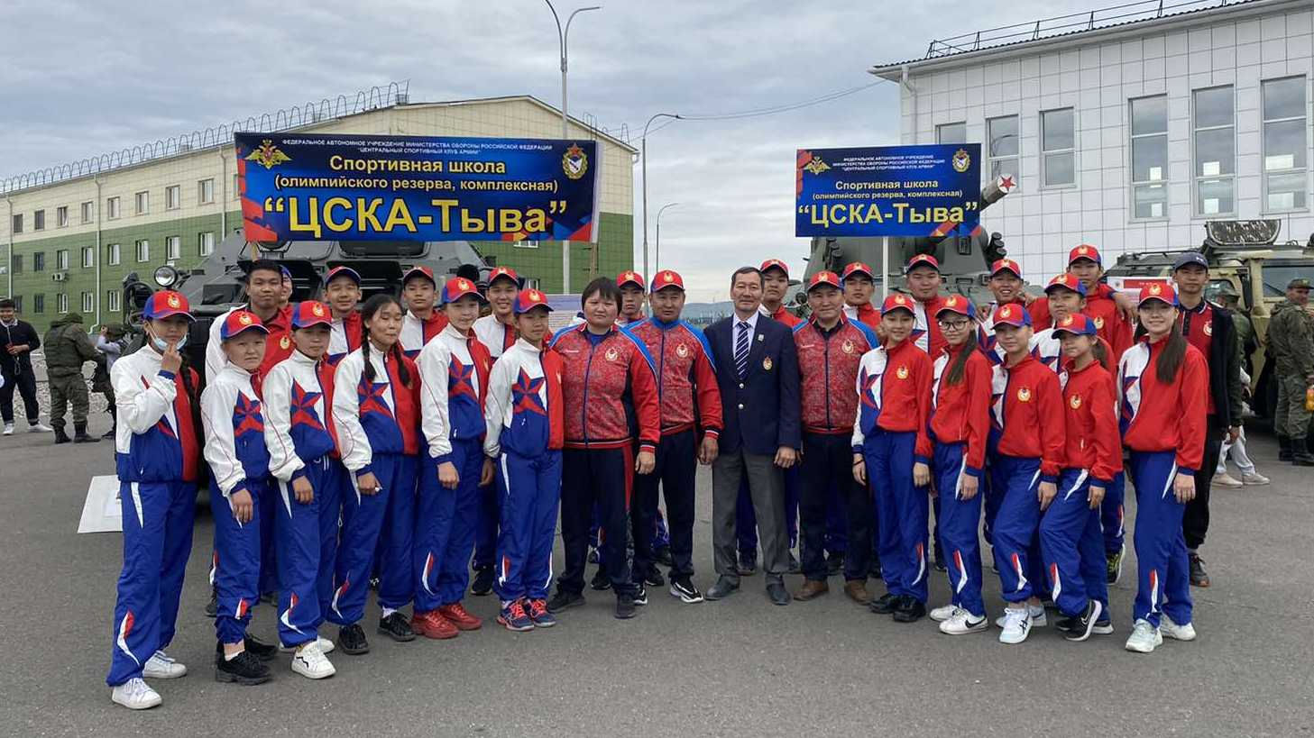 В гости к солдатам. Воспитанники спортшколы ЦСКА/Тыва самарского филиала армейского Клуба провели «Один день в Армии»