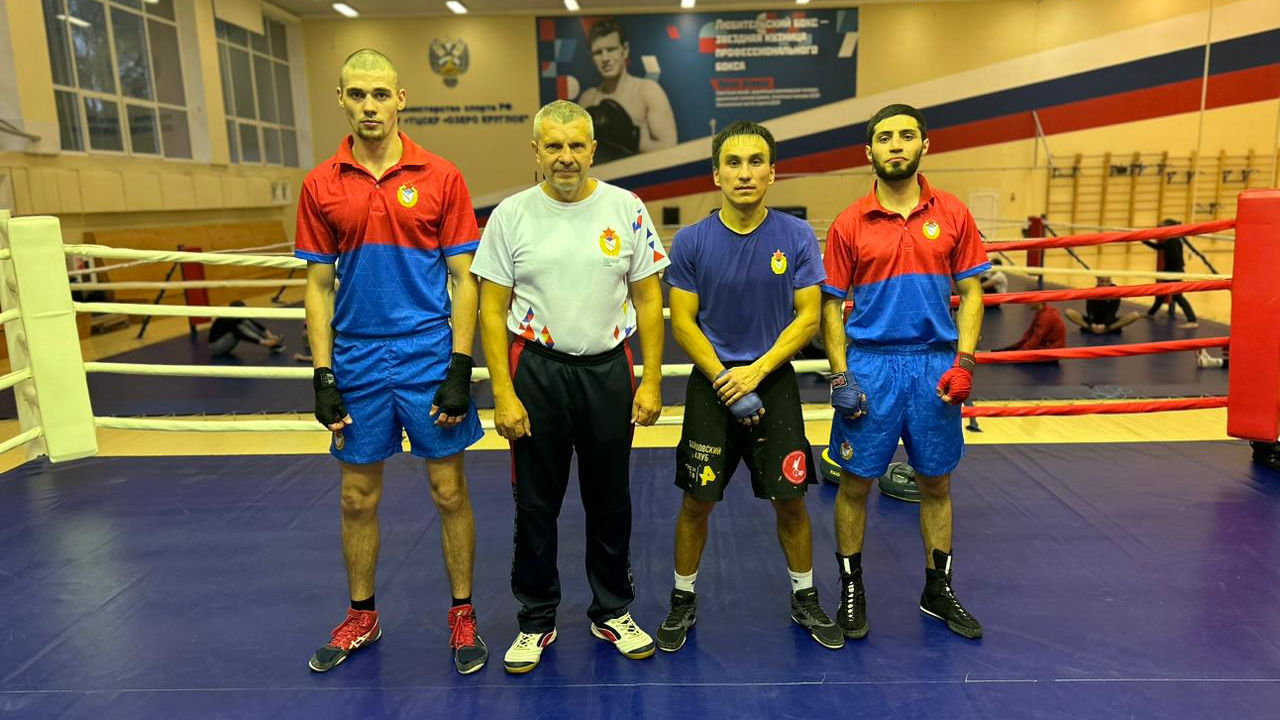 Первые номера сборной России по кикбоксингу - спортсмены спортшколы (ОРК «ЦСКА-Хакасия») самарского филиала ЦСКА прошли учебно-тренировочные сборы