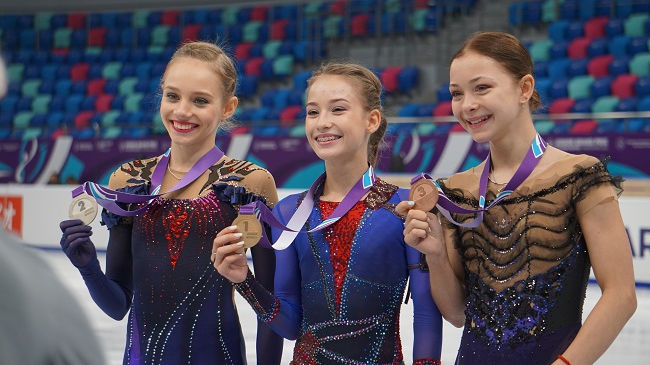 Воспитанники СШОР ЦСКА по фигурному катанию выиграли «серебро» и «бронзу» на этапе Гран-при среди юниоров в Красноярске